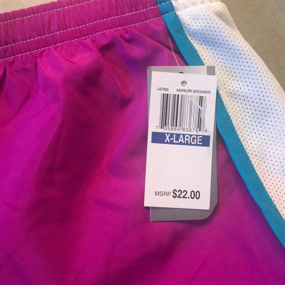 NWT Girls shorts size XL - Picture 2 of 3